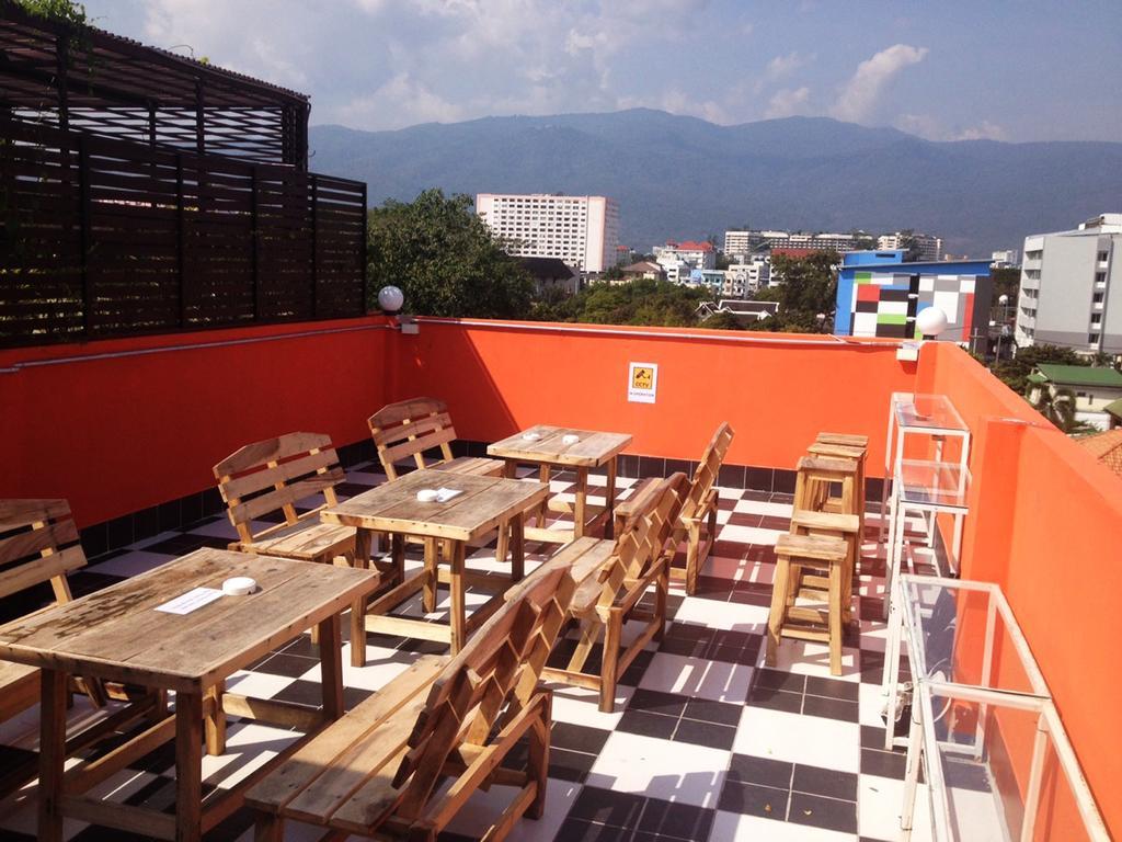 Safe And Sound Hostel Chiang Mai Extérieur photo
