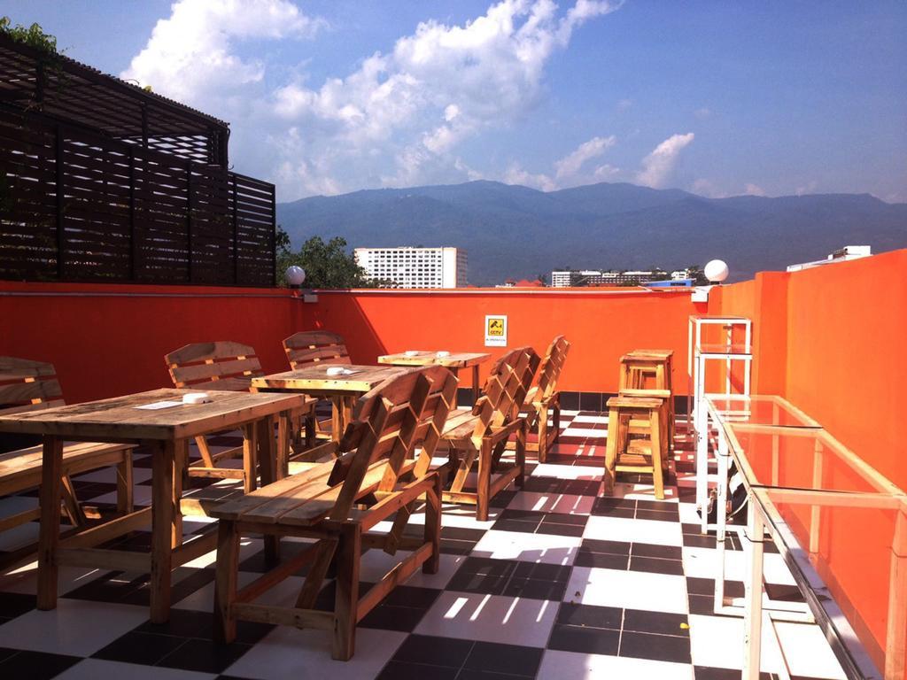 Safe And Sound Hostel Chiang Mai Extérieur photo