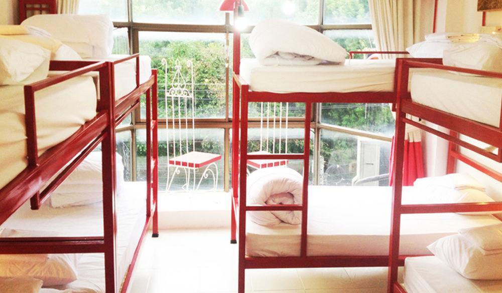 Safe And Sound Hostel Chiang Mai Extérieur photo