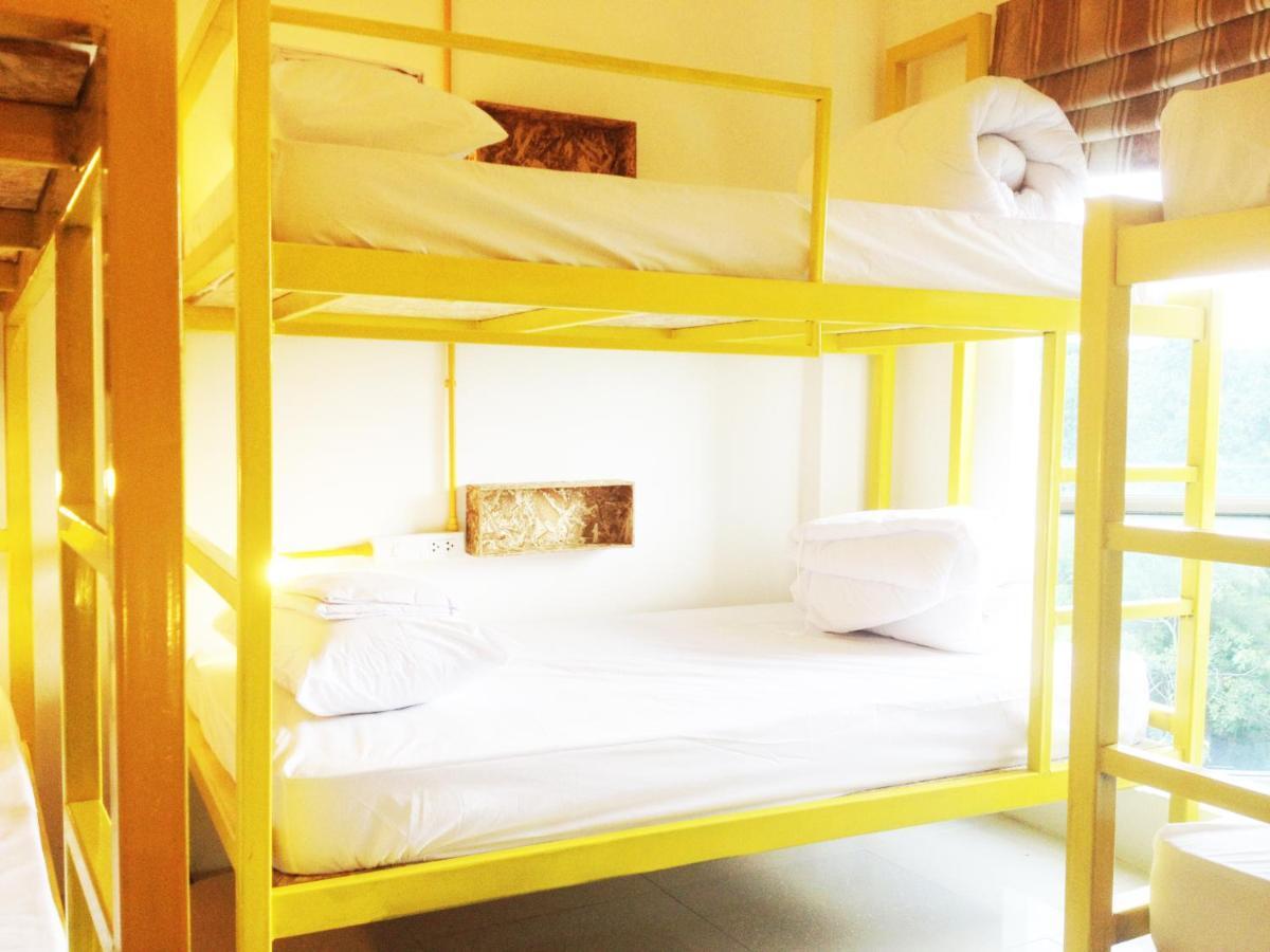 Safe And Sound Hostel Chiang Mai Extérieur photo